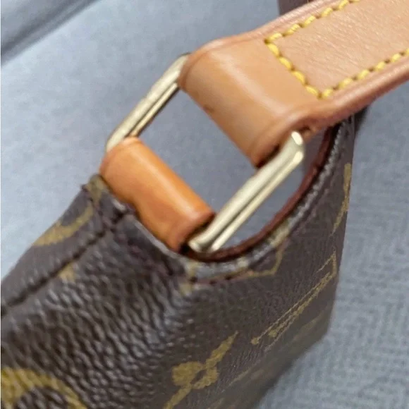 Louis Vuitton Classic Monogram Crossbody Bag - Picture 8 of 10